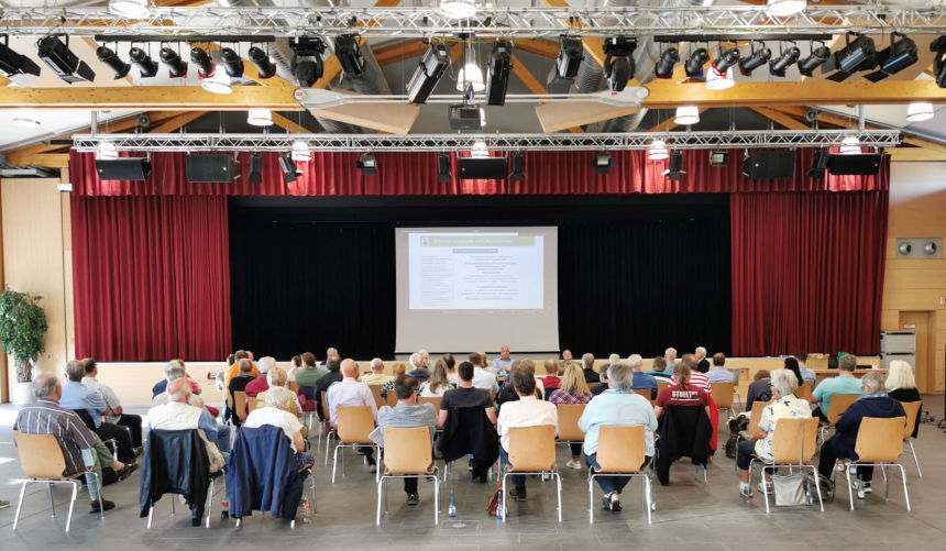 Reges Interesse bei der Informationsveranstaltung Wenten 2040 im Forum Windhagen